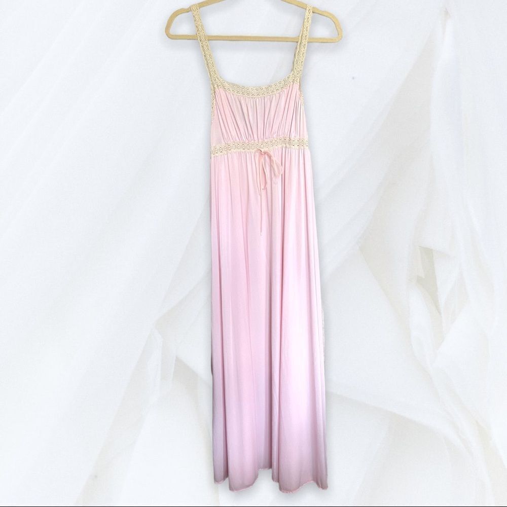 Vintage Pastel Pink Long Nightgown (M) Lorraine